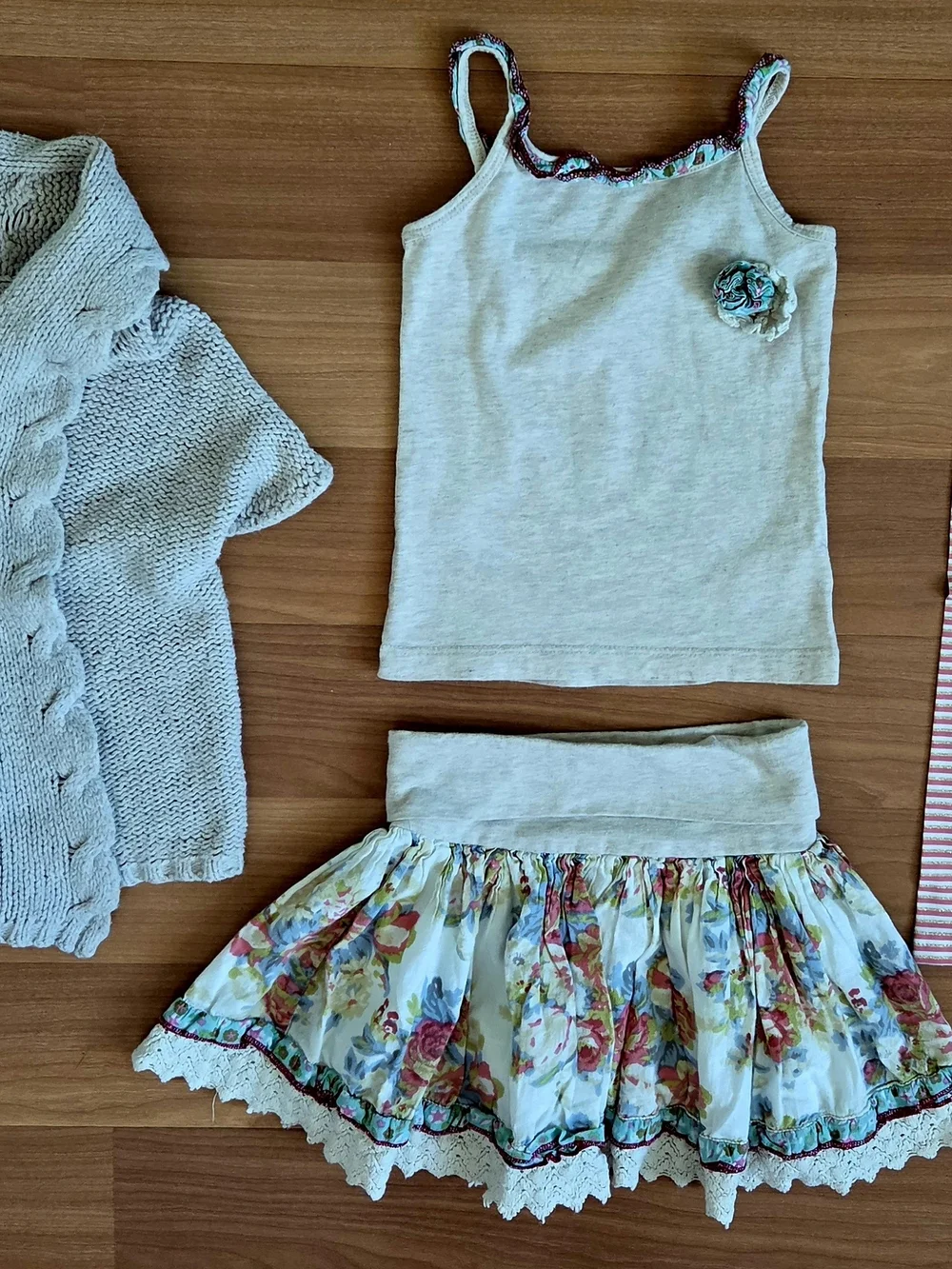 4-Piece, 2T Girls Outfit: Free Planet, H&M, Carter's; Sweater, Tank, Skirt, Pant